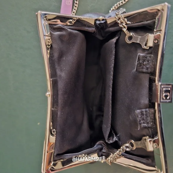 Cute Black Purse - Picture 6 of 9